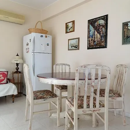Alexander, Free Wi-fi & Parking Peyia